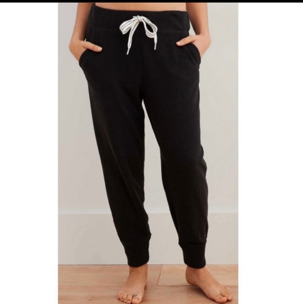Aerie joggers